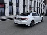 Toyota Camry 2023 годаfor16 700 000 тг. в Актау – фото 4