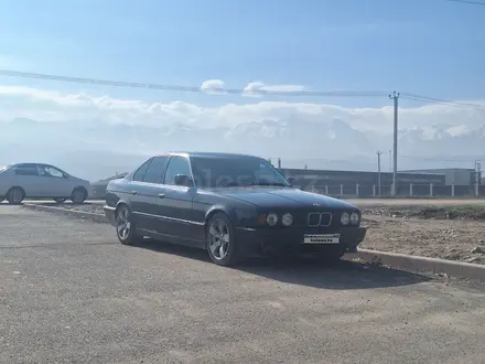 BMW 520 1991 года за 1 700 000 тг. в Алматы