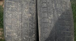 Пара Bridgestone 215/60R17 за 8 500 тг. в Алматы