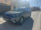 Toyota RAV4 2016 года за 9 600 000 тг. в Жанаозен – фото 4