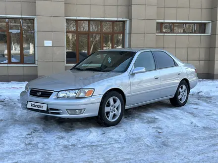 Toyota Camry 2000 года за 4 500 000 тг. в Шымкент – фото 2