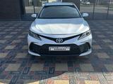 Toyota Camry 2021 года за 14 000 000 тг. в Атырау