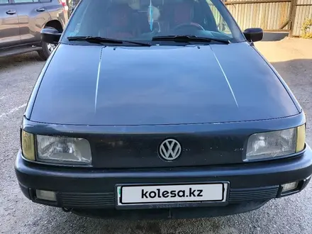 Volkswagen Passat 1993 годаүшін1 500 000 тг. в Жезказган