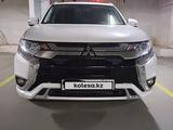 Mitsubishi Outlander 2022 годаүшін12 500 000 тг. в Астана – фото 5