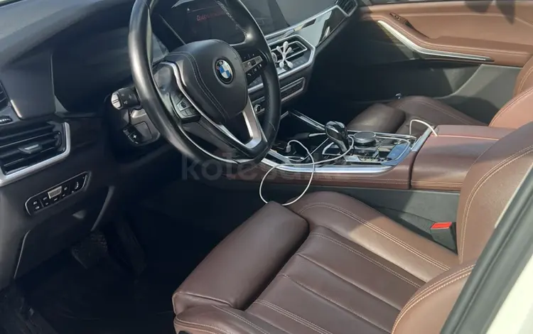 BMW X5 2018 года за 39 000 000 тг. в Актау