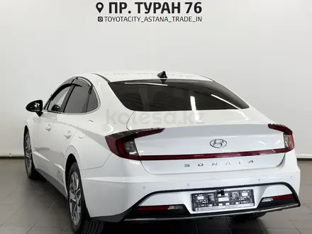 Hyundai Sonata 2020 года за 9 950 000 тг. в Астана – фото 2