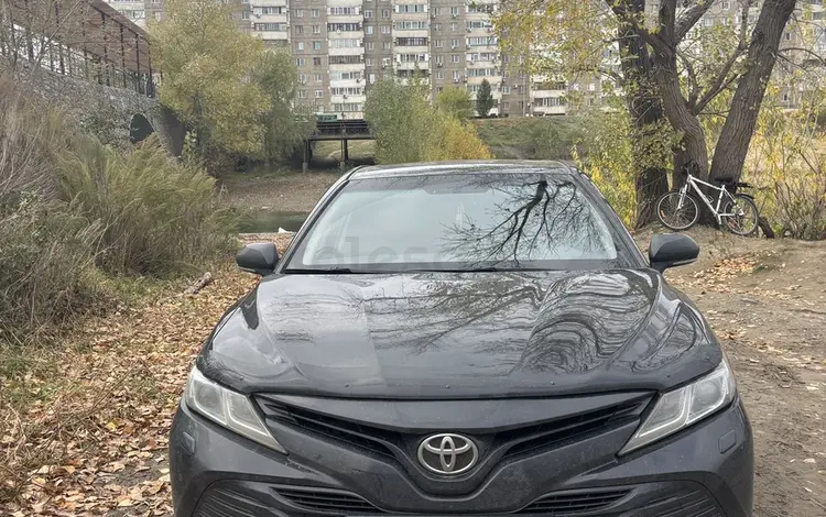Toyota Camry 2018 года за 11 000 000 тг. в Павлодар