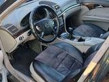 Mercedes-Benz E 240 2002 годаүшін5 000 000 тг. в Павлодар – фото 5