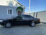 Toyota Camry 1999 года за 2 500 000 тг. в Атырау – фото 3