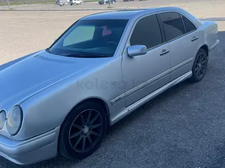 Mercedes-Benz E 55 AMG 1996 года за 3 000 000 тг. в Астана – фото 3