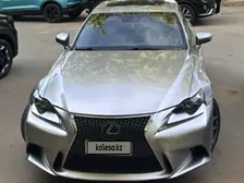 Lexus is-200t, 2016