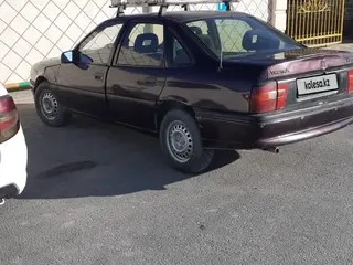 Opel Vectra, 1992