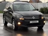 Volkswagen Tiguan 2015 годаүшін6 300 000 тг. в Петропавловск – фото 2