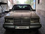Mercedes-Benz E 220 1989 годаүшін1 700 000 тг. в Бауыржана Момышулы