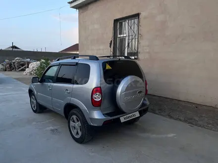 Chevrolet Niva 2015 года за 3 500 000 тг. в Актау – фото 3