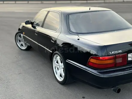 Lexus LS 400 1993 года за 6 500 000 тг. в Алматы – фото 19