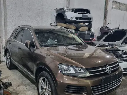 Volkswagen Touareg 2013 года за 100 000 тг. в Алматы