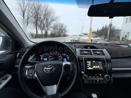 Toyota Camry 2014 года за 7 350 000 тг. в Жанаозен – фото 8