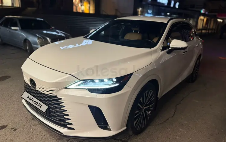 Lexus RX 500h 2023 годаfor39 000 000 тг. в Тараз