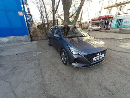 Hyundai Accent 2021 года за 8 800 000 тг. в Уральск – фото 28