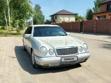 Mercedes-Benz E 220 1998 года за 1 600 000 тг. в Астана – фото 5