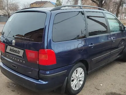 Volkswagen Sharan 2009 года за 4 000 000 тг. в Уральск – фото 3