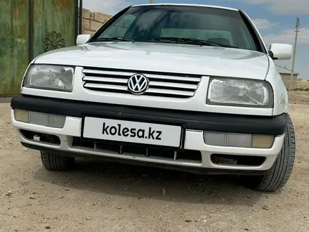 Volkswagen Vento 1996 года за 800 000 тг. в Жанаозен – фото 2