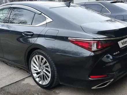 Lexus ES 350 2021 года за 29 000 000 тг. в Алматы – фото 4