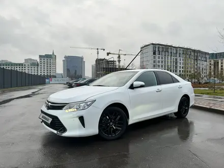 Toyota Camry 2015 года за 9 200 000 тг. в Астана – фото 3