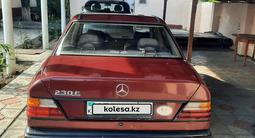 Mercedes-Benz E 230 1985 года за 800 000 тг. в Толе би – фото 4