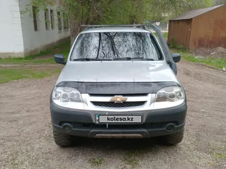 Chevrolet Niva 2012 года за 2 900 000 тг. в Актобе – фото 8