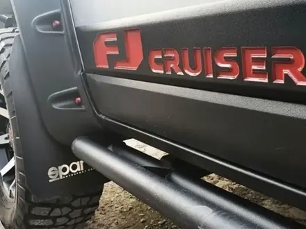 Накладки на двери второй ряд на FJ Cruiser за 50 000 тг. в Алматы – фото 5