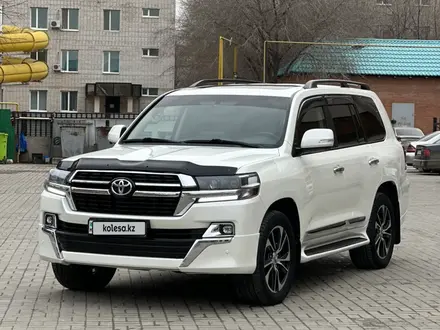 Toyota Land Cruiser 2021 года за 39 900 000 тг. в Актобе