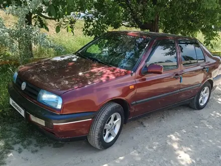 Volkswagen Vento 1992 года за 1 300 000 тг. в Шымкент – фото 3