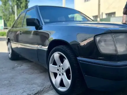 Mercedes-Benz E 320 1995 года за 3 000 000 тг. в Алматы