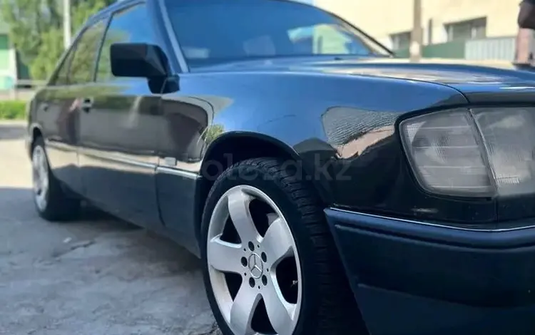 Mercedes-Benz E 320 1995 года за 3 000 000 тг. в Алматы