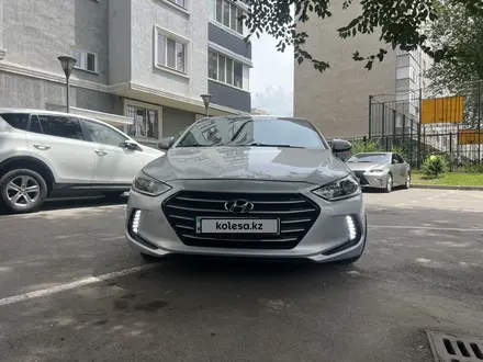 Hyundai Elantra 2017 года за 8 100 000 тг. в Алматы – фото 3