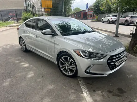 Hyundai Elantra 2017 года за 8 100 000 тг. в Алматы
