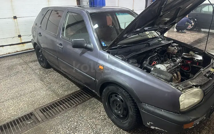 Volkswagen Golf 1993 годаүшін900 000 тг. в Астана