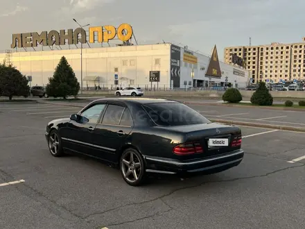 Mercedes-Benz E 320 2001 года за 2 950 000 тг. в Алматы – фото 4