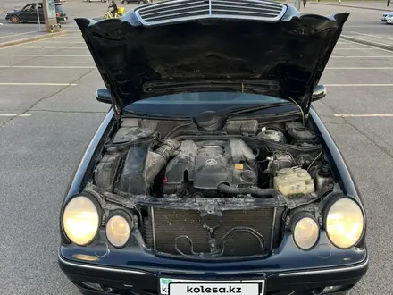 Mercedes-Benz E 320 2001 года за 2 950 000 тг. в Алматы – фото 13