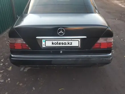 Mercedes-Benz E 220 1995 года за 1 500 000 тг. в Балхаш – фото 3