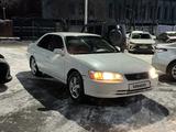 Toyota Camry 2000 годаfor3 500 000 тг. в Шымкент – фото 2