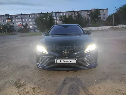 Toyota Camry 2020 года за 13 500 000 тг. в Семей