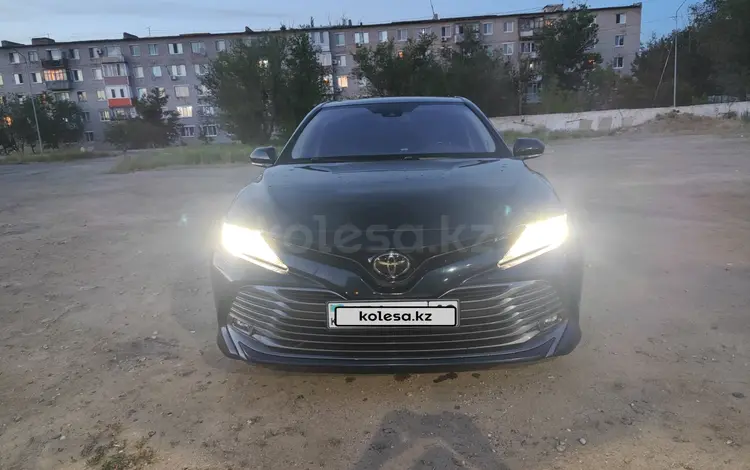 Toyota Camry 2020 года за 13 500 000 тг. в Семей