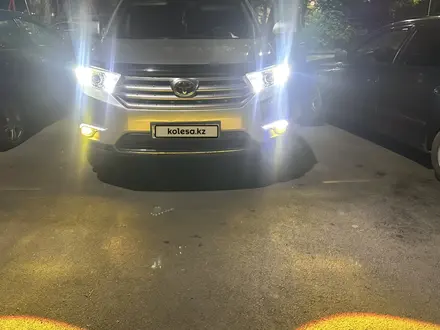 Toyota Highlander 2013 года за 13 000 000 тг. в Алматы – фото 19