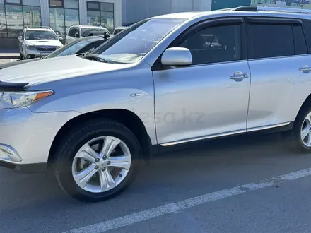 Toyota Highlander 2013 года за 13 000 000 тг. в Алматы – фото 2