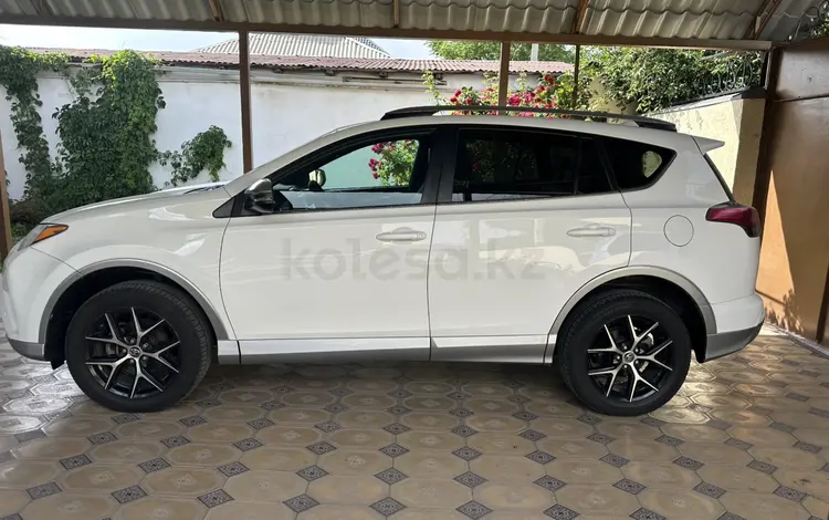 Toyota RAV4 2017 года за 12 000 000 тг. в Шымкент