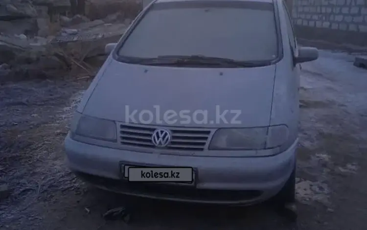 Volkswagen Sharan 1999 года за 1 700 000 тг. в Алматы