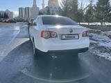 Volkswagen Jetta 2010 года за 3 700 000 тг. в Астана – фото 3